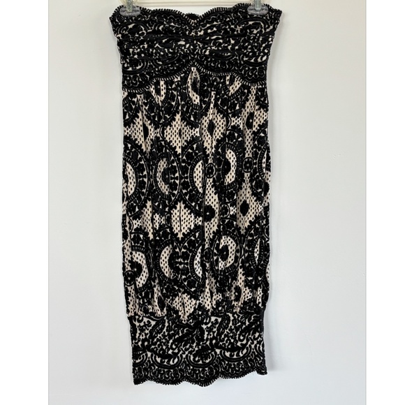 Diane Von Furstenberg gorgeous stretch dress - Picture 1 of 3